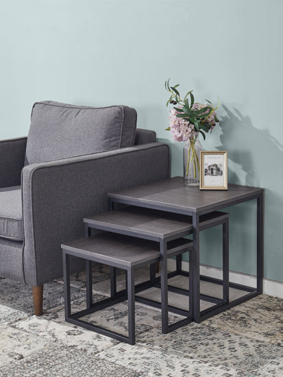 Siyah  Nesting Table