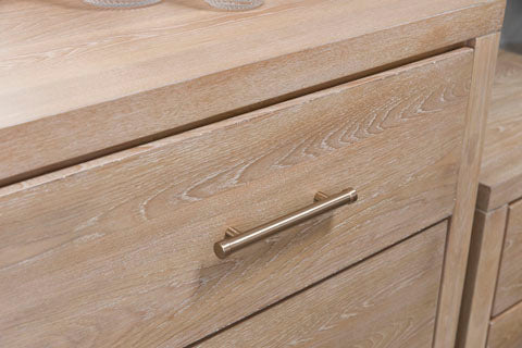 Yalinton Chest of Drawer