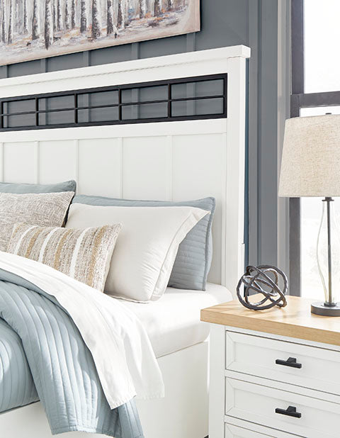 Ashbryn سرير كينج مع تخزين