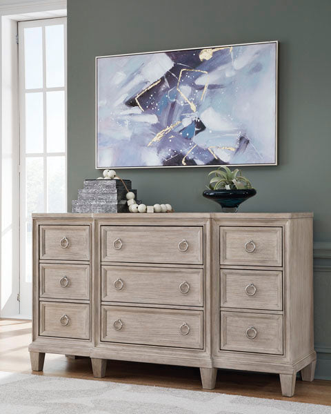 مجموعة غرف نوم Jorlaina