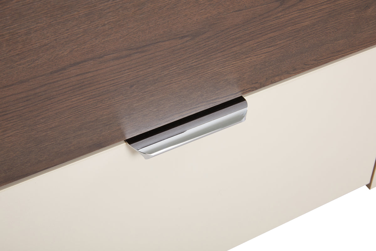 Myera Dresser