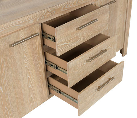 Yalinton Dining Room Server