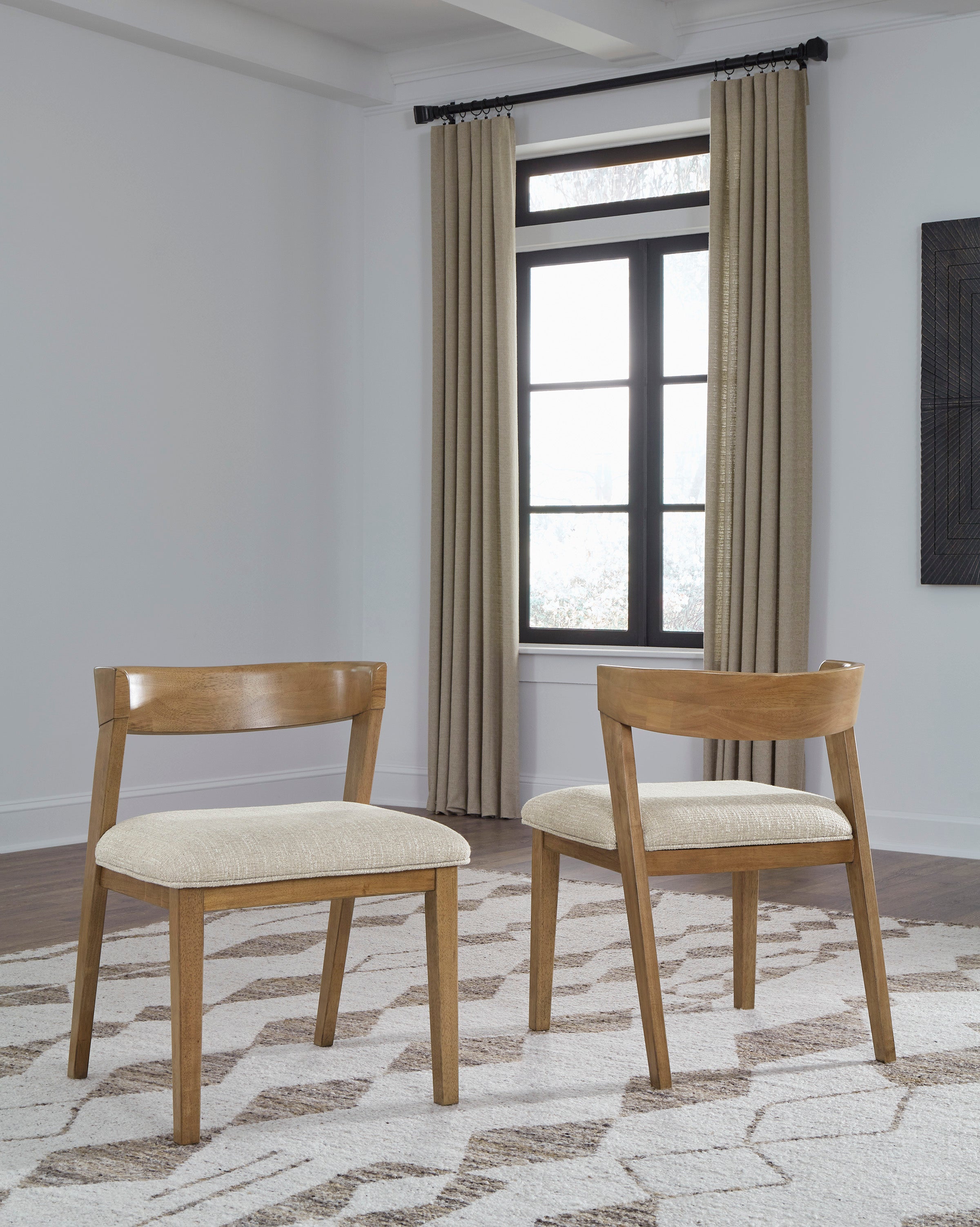 Kristiland Dining Table Set