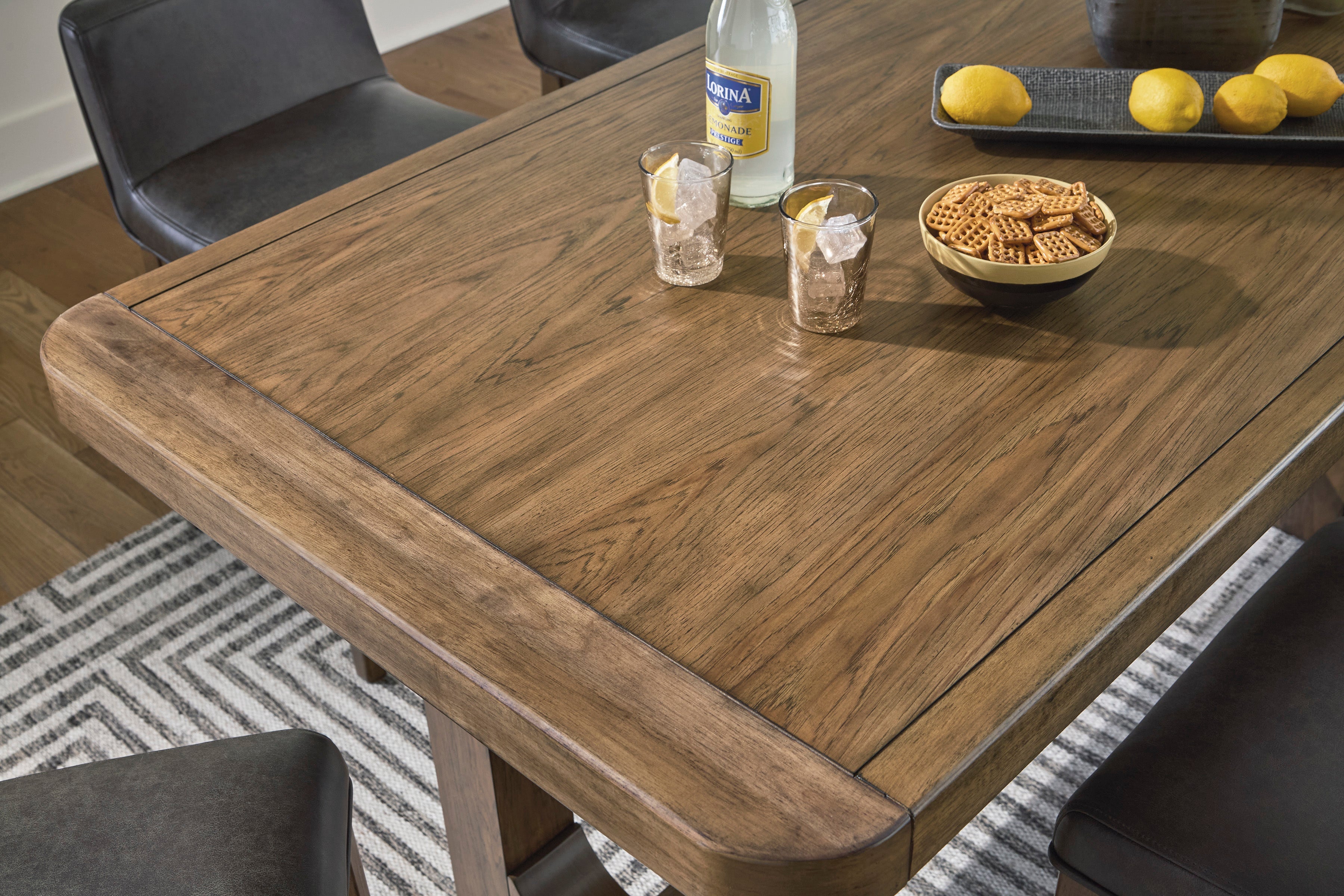 Cabalynn Dining Table Set