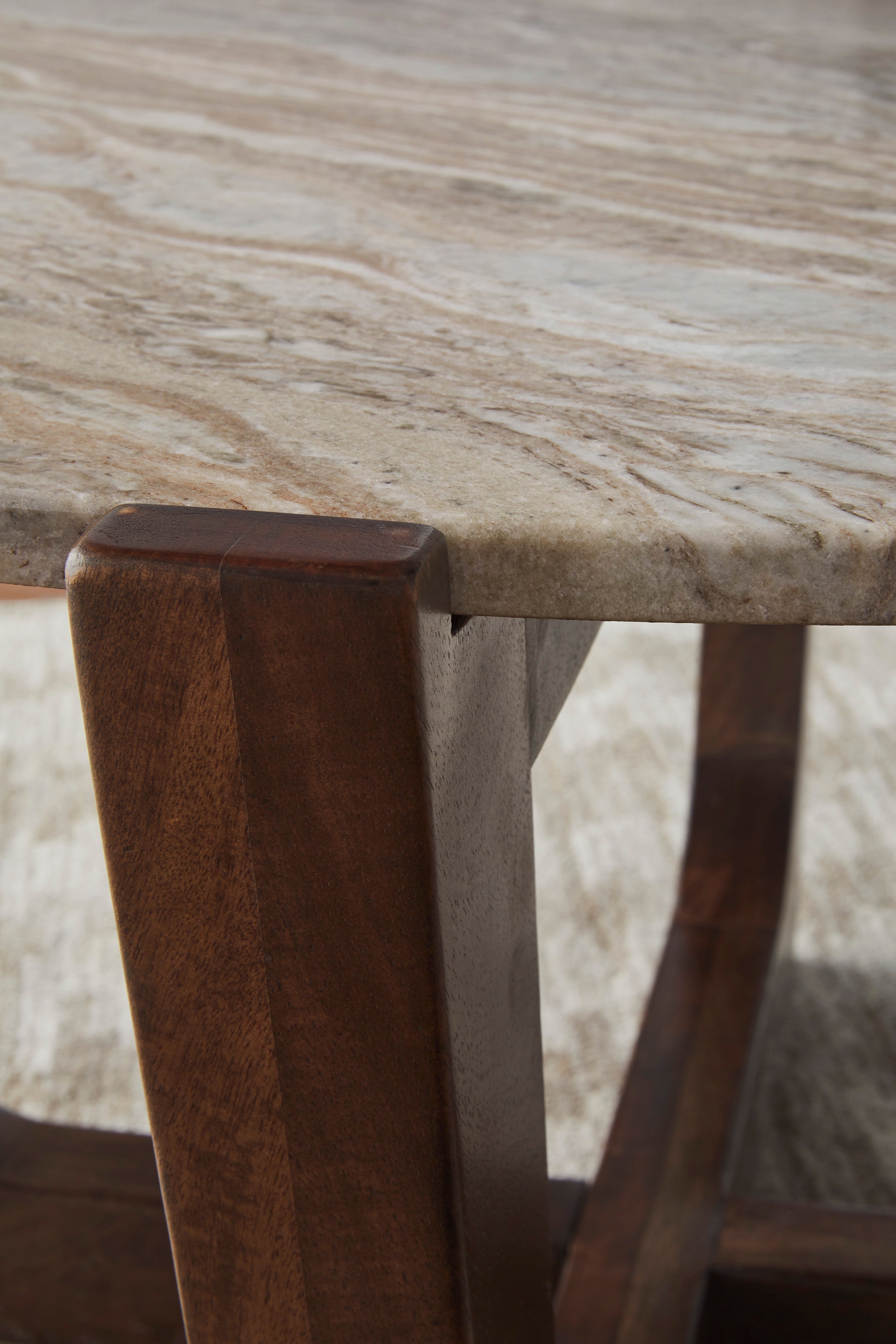 Tanidore Coffee Table Set