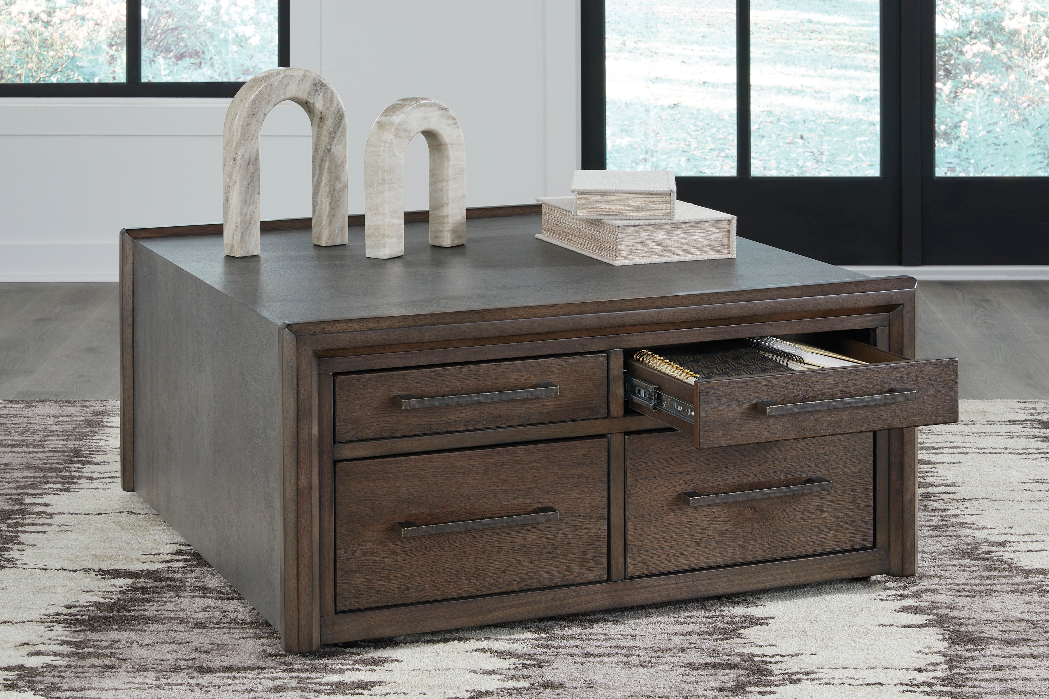Kallenny Coffee table set