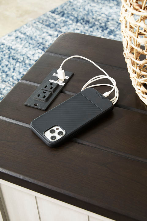 داربورن ليفت أعلى طاولة كوكتيل