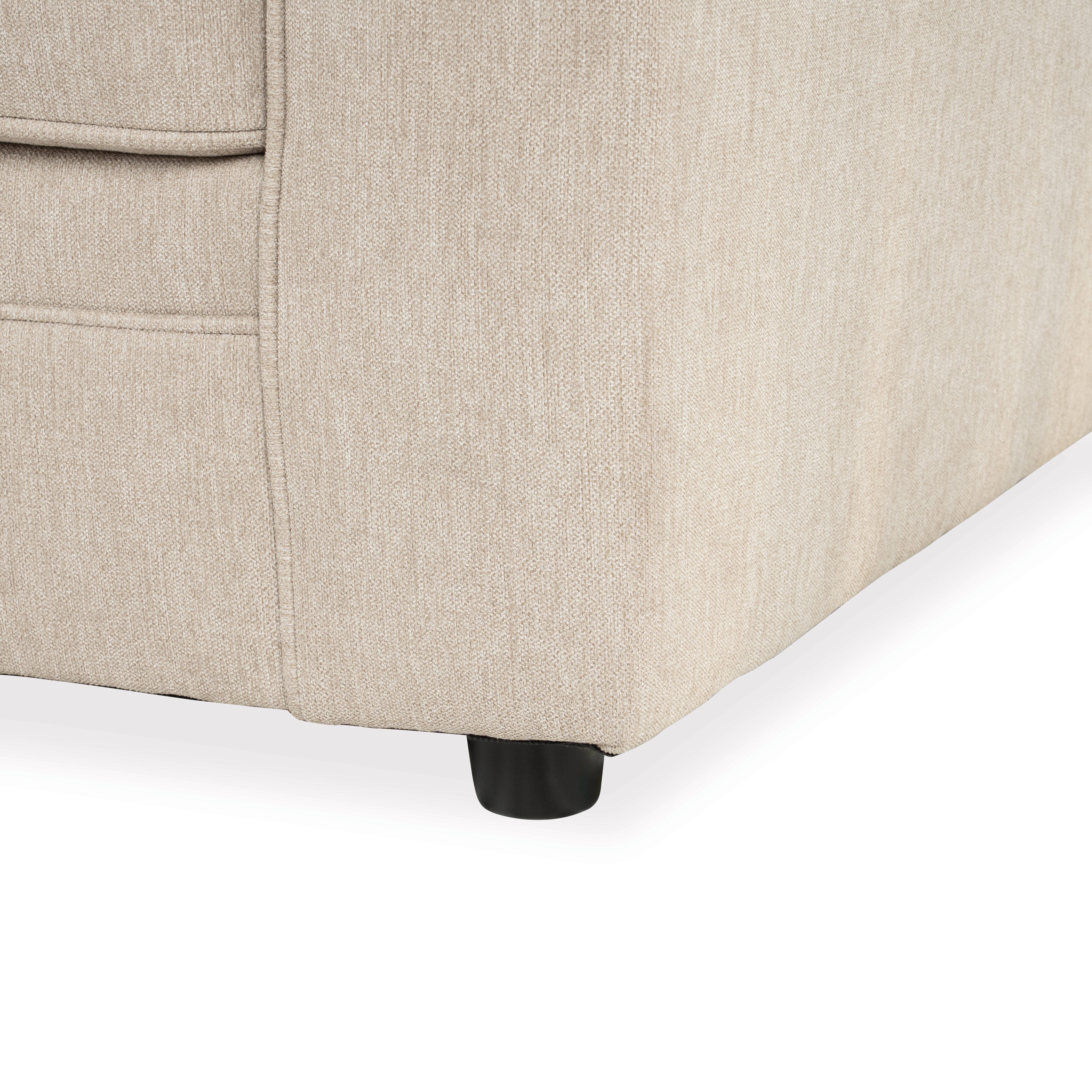 Elvara Loveseat